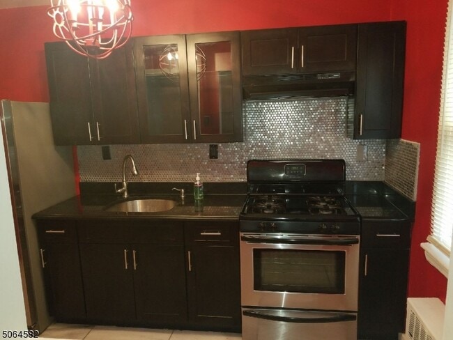 Building Photo - 500 S Center St