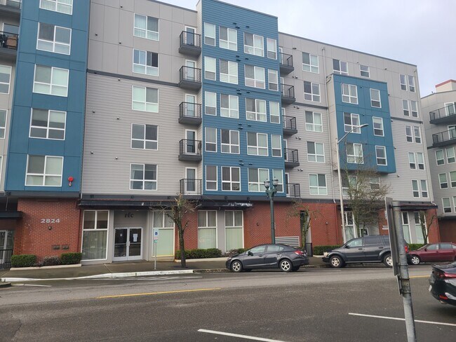 Building Photo - 2824 Grand Ave