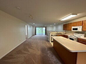 Building Photo - 1101 Caitlins Way