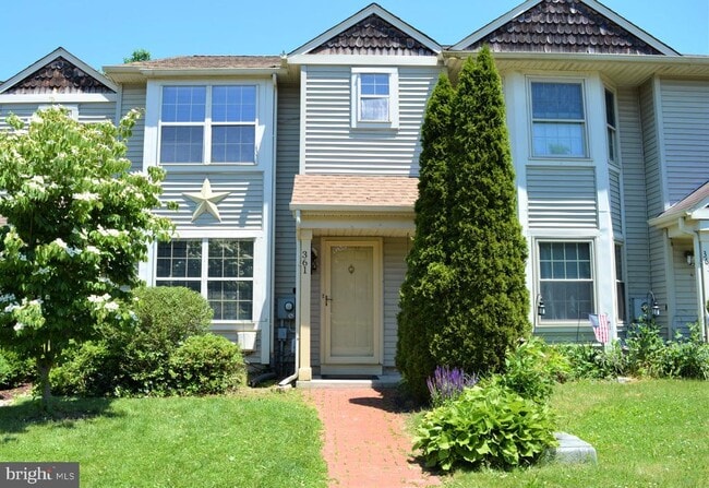 Building Photo - 361 Kent Ln
