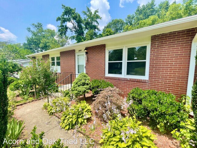 Foto del edificio - 3 br, 1.5 bath House - 3217 Harte Pl