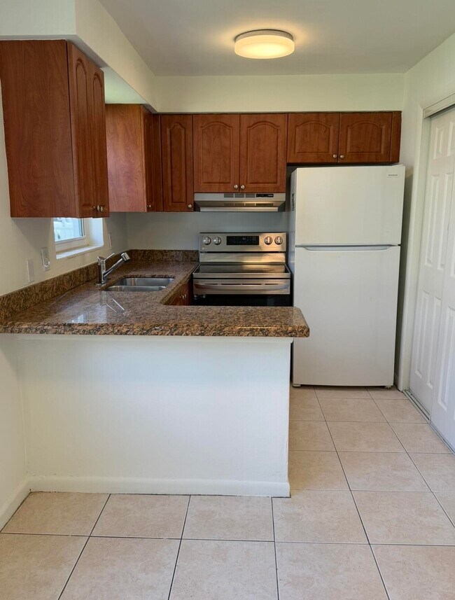 Building Photo - 5210 SW 90th Way