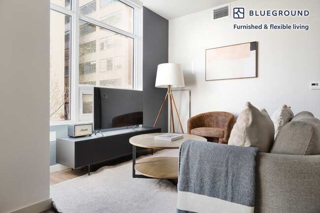 Building Photo - 2015 2nd Ave