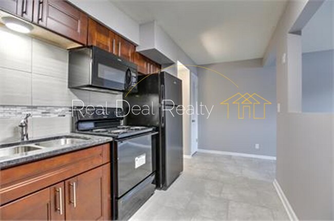 Building Photo - 1412 N 45th St