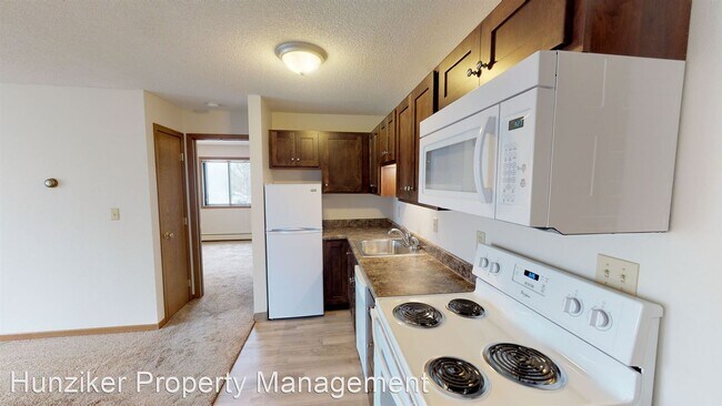 Foto del edificio - 1 br, 1 bath Apartment - 137 N. Hyland 137...