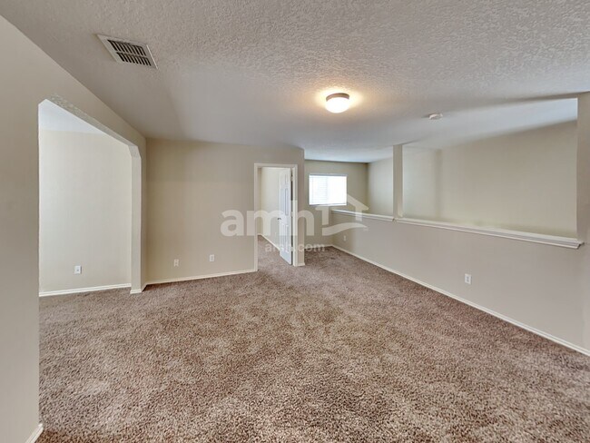 Building Photo - 3739 Hideaway Green