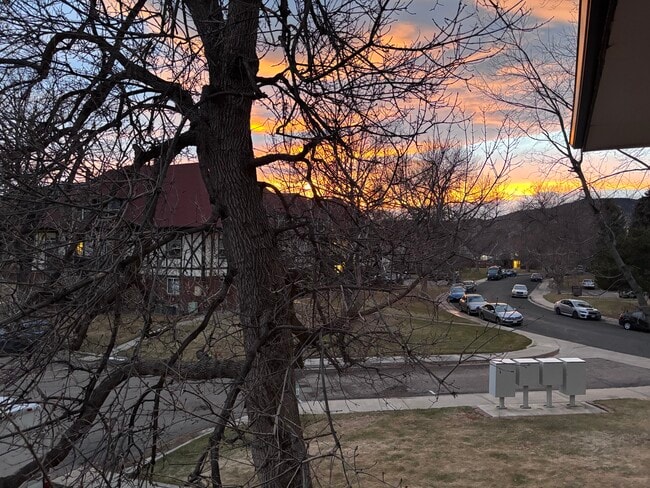 Building Photo - 3250 Oneal Cir