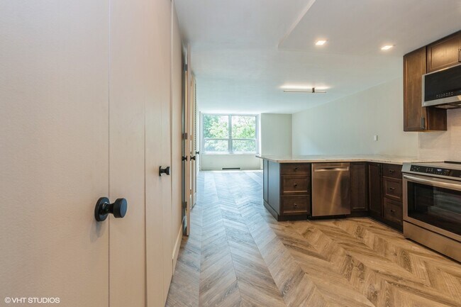 Foto del edificio - 720 W Gordon Terrace