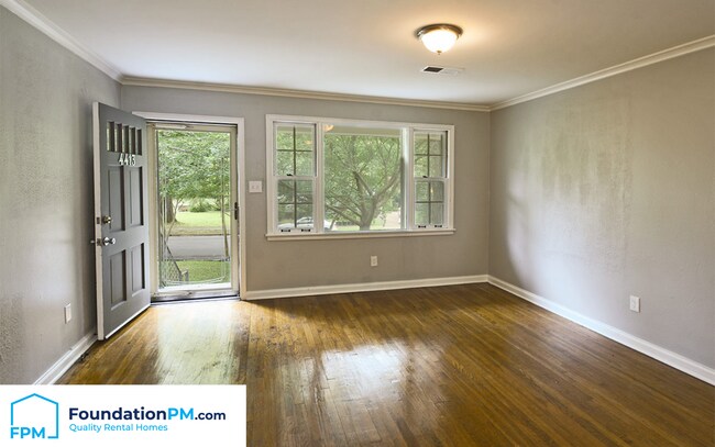 Foto del edificio - 4413 Castle Ave