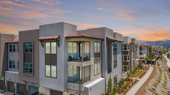 Building Photo - 1100 Lasso Wy