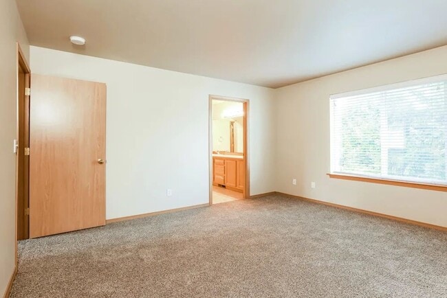 Building Photo - 8008 Upper Ridge Rd