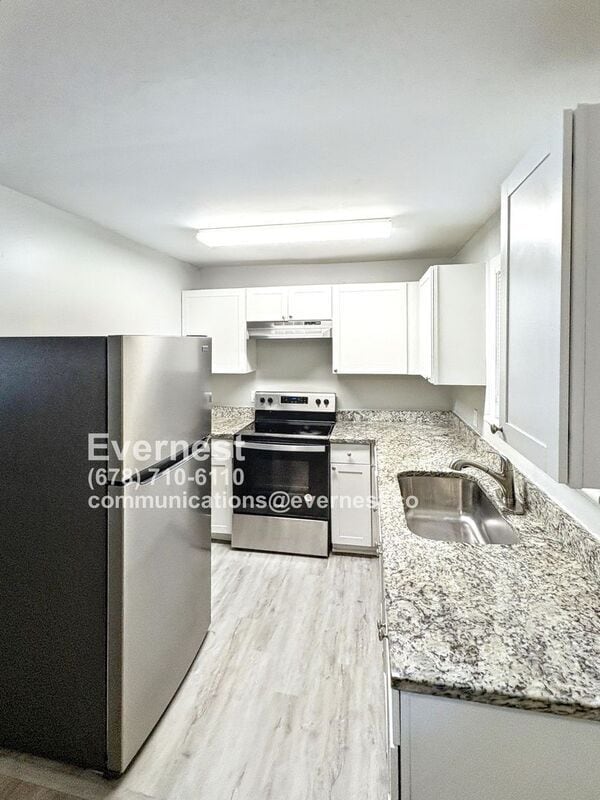 Building Photo - 4402 Davana Dr