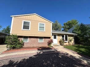 Building Photo - 124 N Brentwood Dr