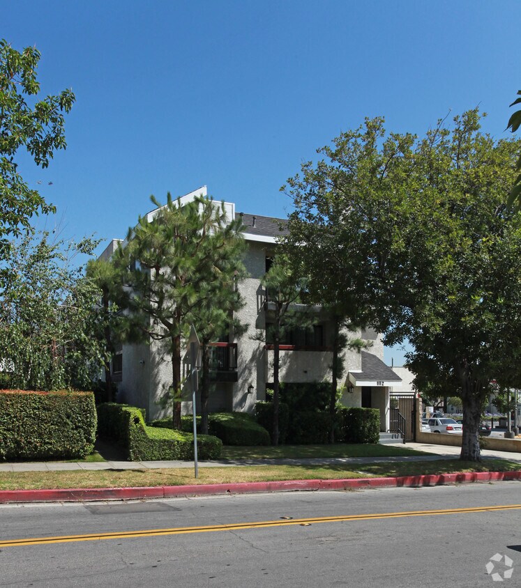 Building Photo - 1112 Alameda Ave