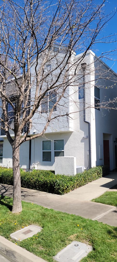 Adorable 2 Bedroom 2 Bath Condo - Adorable 2 Bedroom 2 Bath Condo