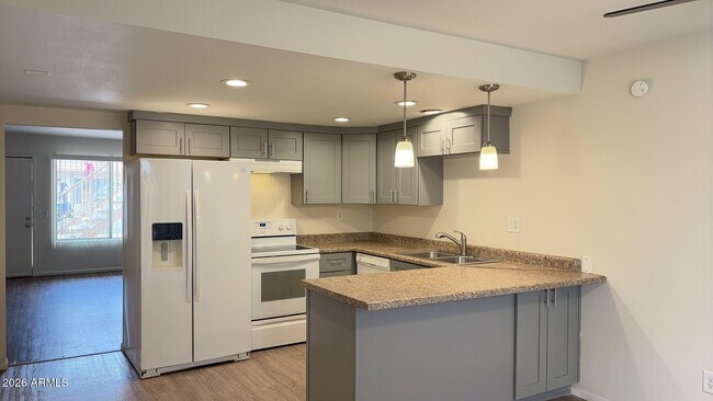 Building Photo - 4418 N 53rd Ln