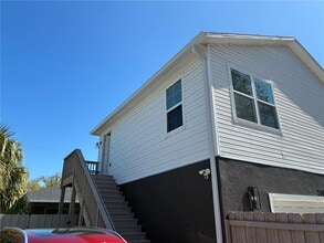 Building Photo - 2651 Bayside Dr S