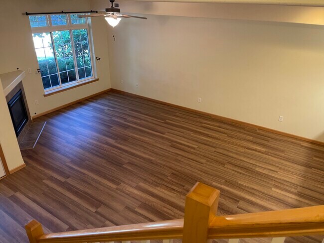 Foto del edificio - 217 Brentwood Dr