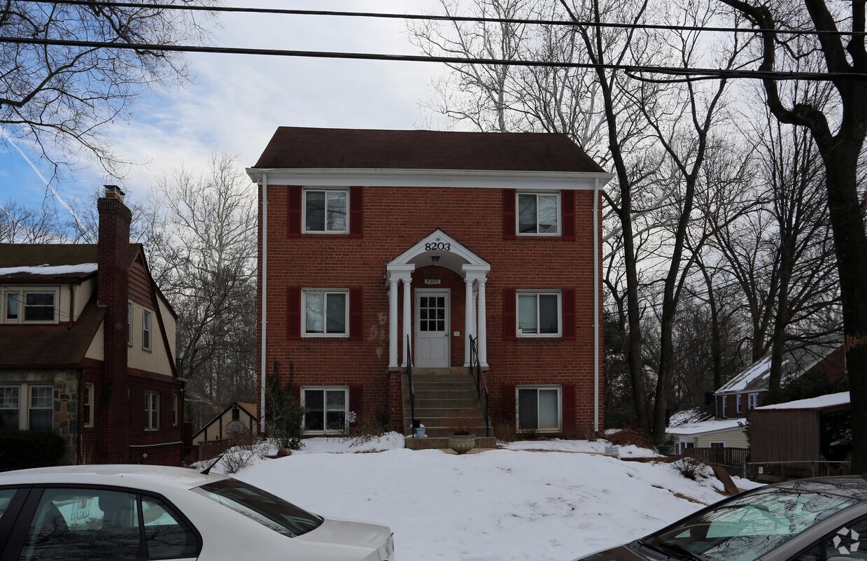 Building Photo - 8203 Garland Ave
