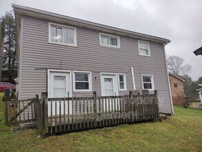 Building Photo - 335 Little Vine Dr