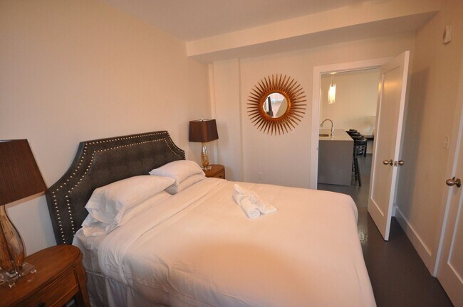 Foto del edificio - Renovated 2 bed in the South End...