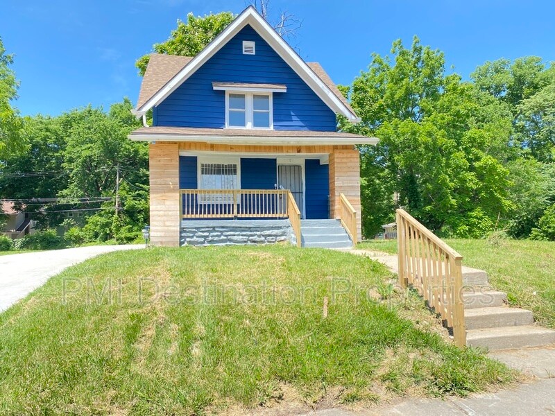 Primary Photo - 3602 College Ave