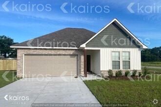 Building Photo - 100 Carencro St