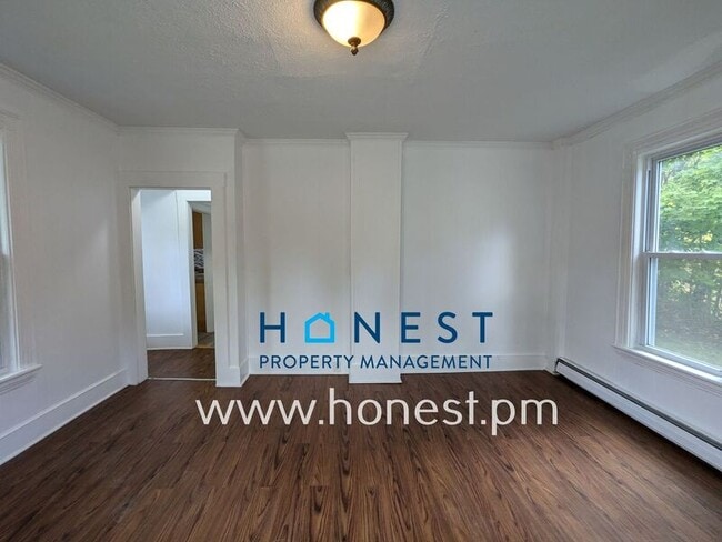 Building Photo - 41 Windsor St