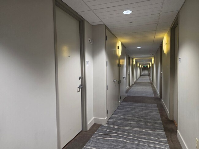Building Photo - One Bedroom Condo at The Vue in Downtown Orlando