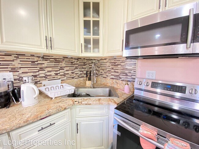 Foto del edificio - 1 br, 1 bath House - 1736 S. Vicentia Ave