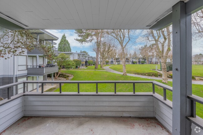 1BR, 1BA - 850SF - Balcony - ReNew Riverwood