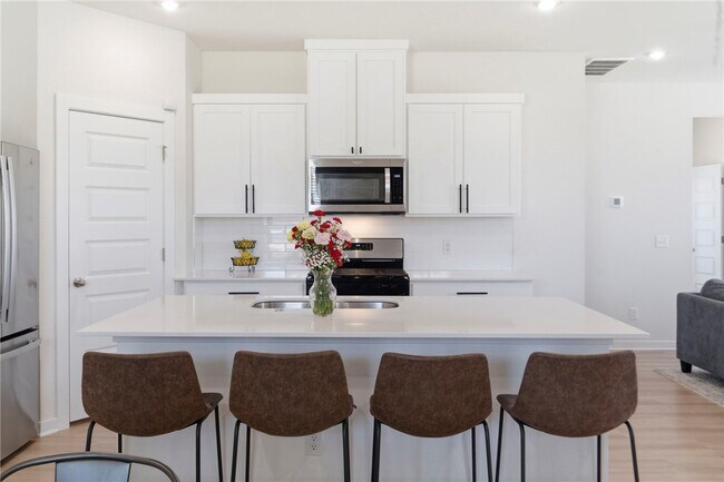Foto del edificio - 233 S Harrogate Ln