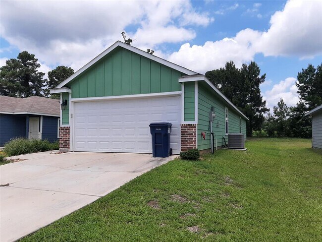 Building Photo - 12970 Sorrento Bay Dr