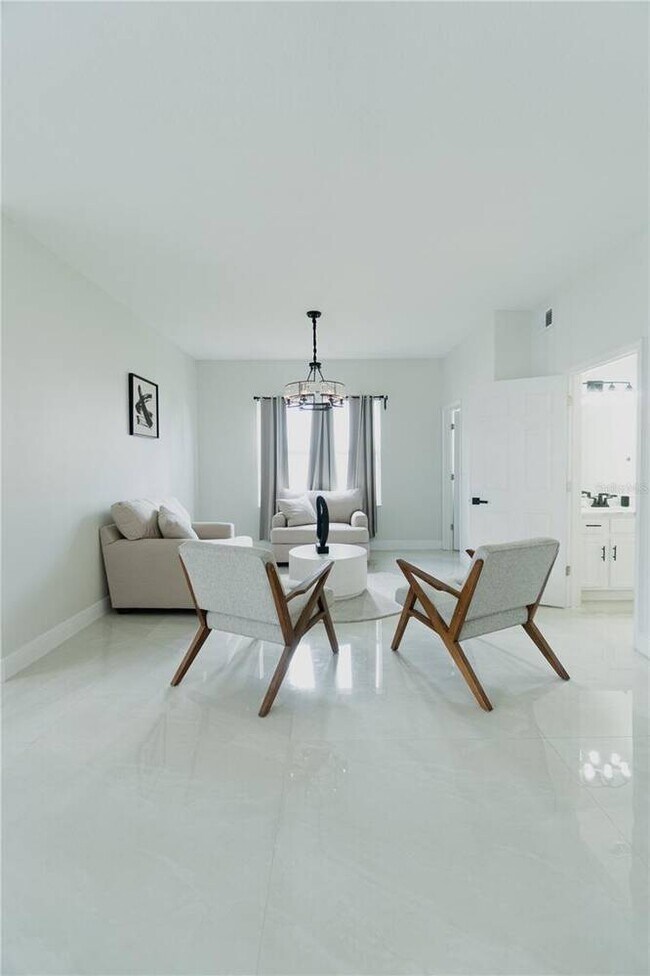 Building Photo - 1014 Corvina Dr