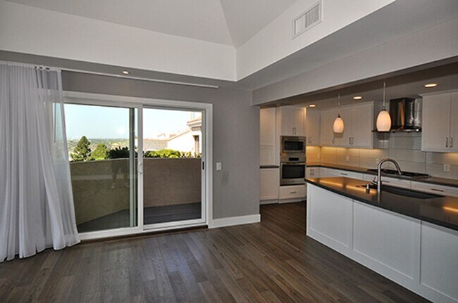 Building Photo - Stunning 180 Degree View of the Pacific! 3BR/3BA Home in Skyloft Community!!