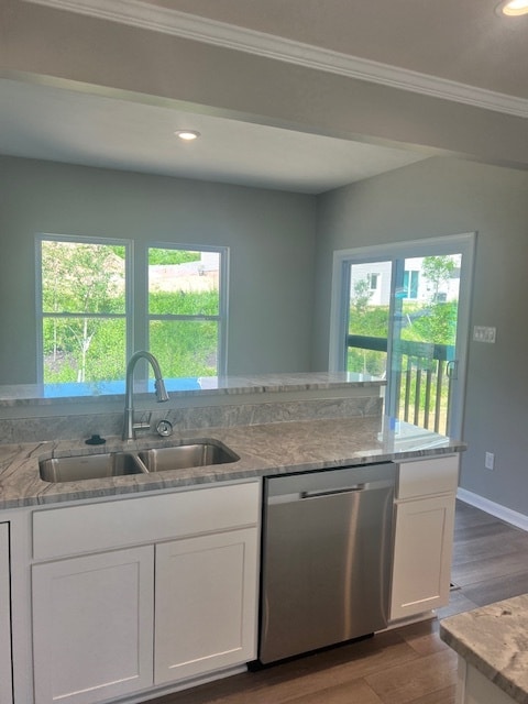 kitchen - 181 Lockheed Dr