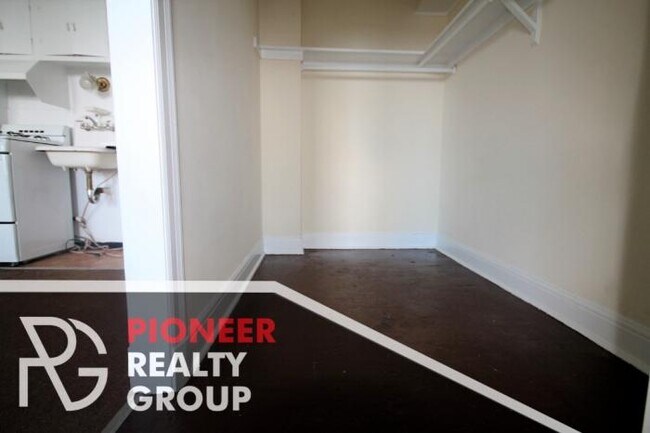 Building Photo - 0 bedroom in CHICAGO IL 60647