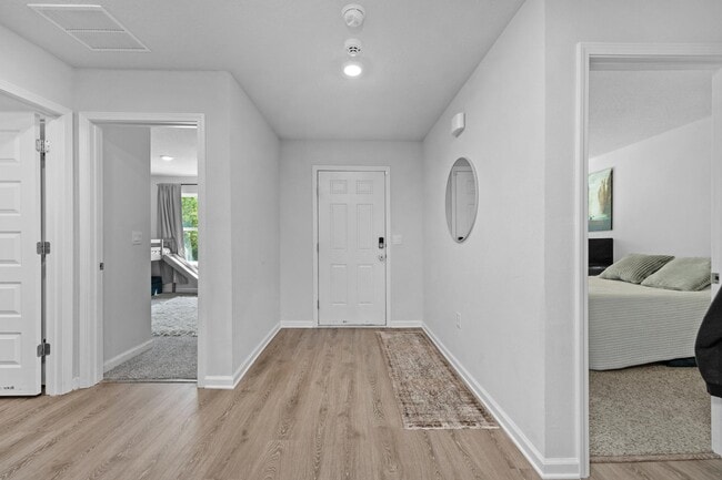 Building Photo - 6537 Torrey Pnes Trce