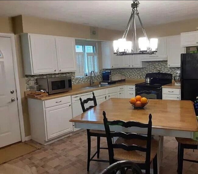Foto del edificio - 4446 Glenwillow Dr