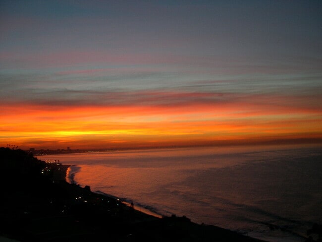 Sunrise - 18139 Coastline Dr