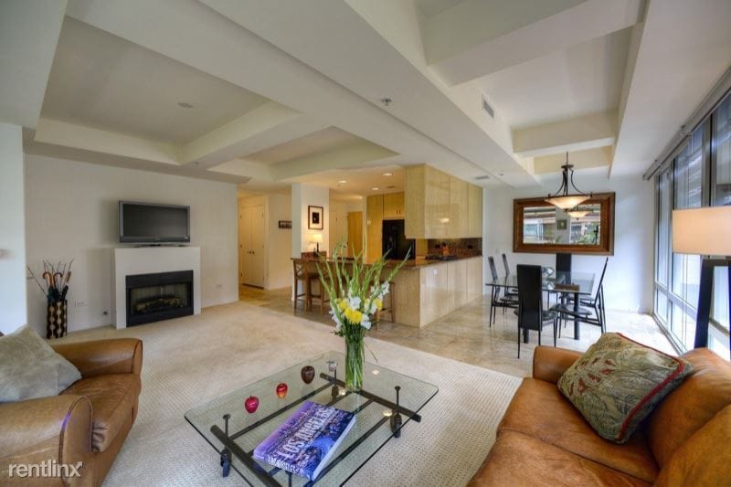 Primary Photo - 7141 E Rancho Vista Dr