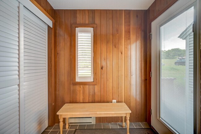 Foto del edificio - 2 Partridge Woods Rd