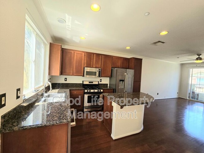 Building Photo - 1137 Terracina Ln