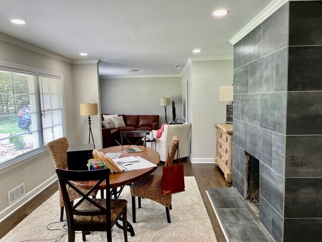 Foto del edificio - 6577 Long Acres Dr