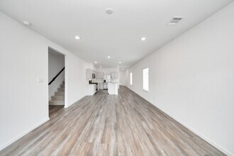 Building Photo - 1358 Heather Rosewood Ln Building Photo - 1358 Heather Rosewood Ln