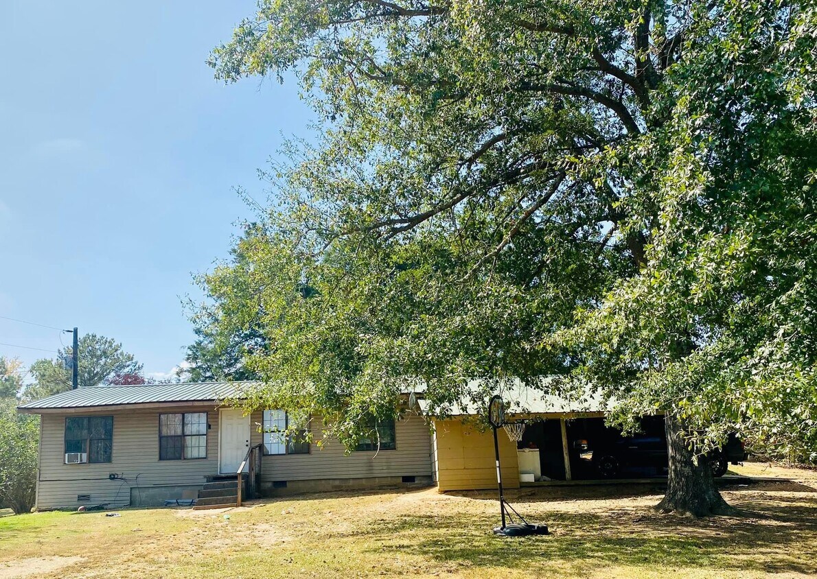 978 Rowland Rd, Pontotoc, MS 38863 House Rental in Pontotoc, MS