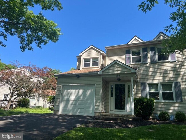 Building Photo - 3576 Windridge Dr