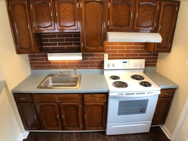 Foto del edificio - 349 Whittier Dr