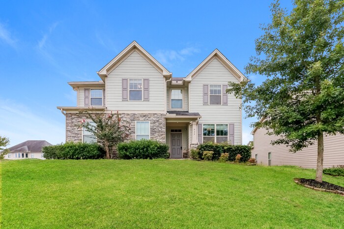 Primary Photo - Gorgeous Grovetown Gem!