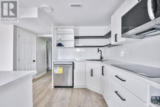 Building Photo - 43 Courtland St